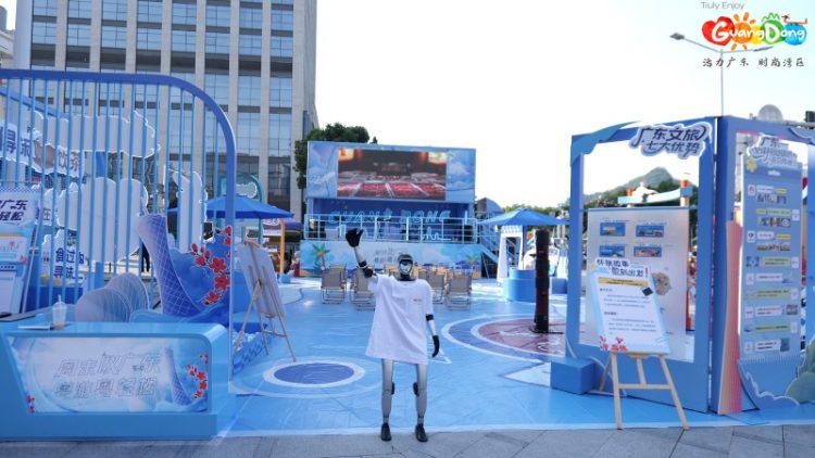 1754551215-46704364bf79ce5